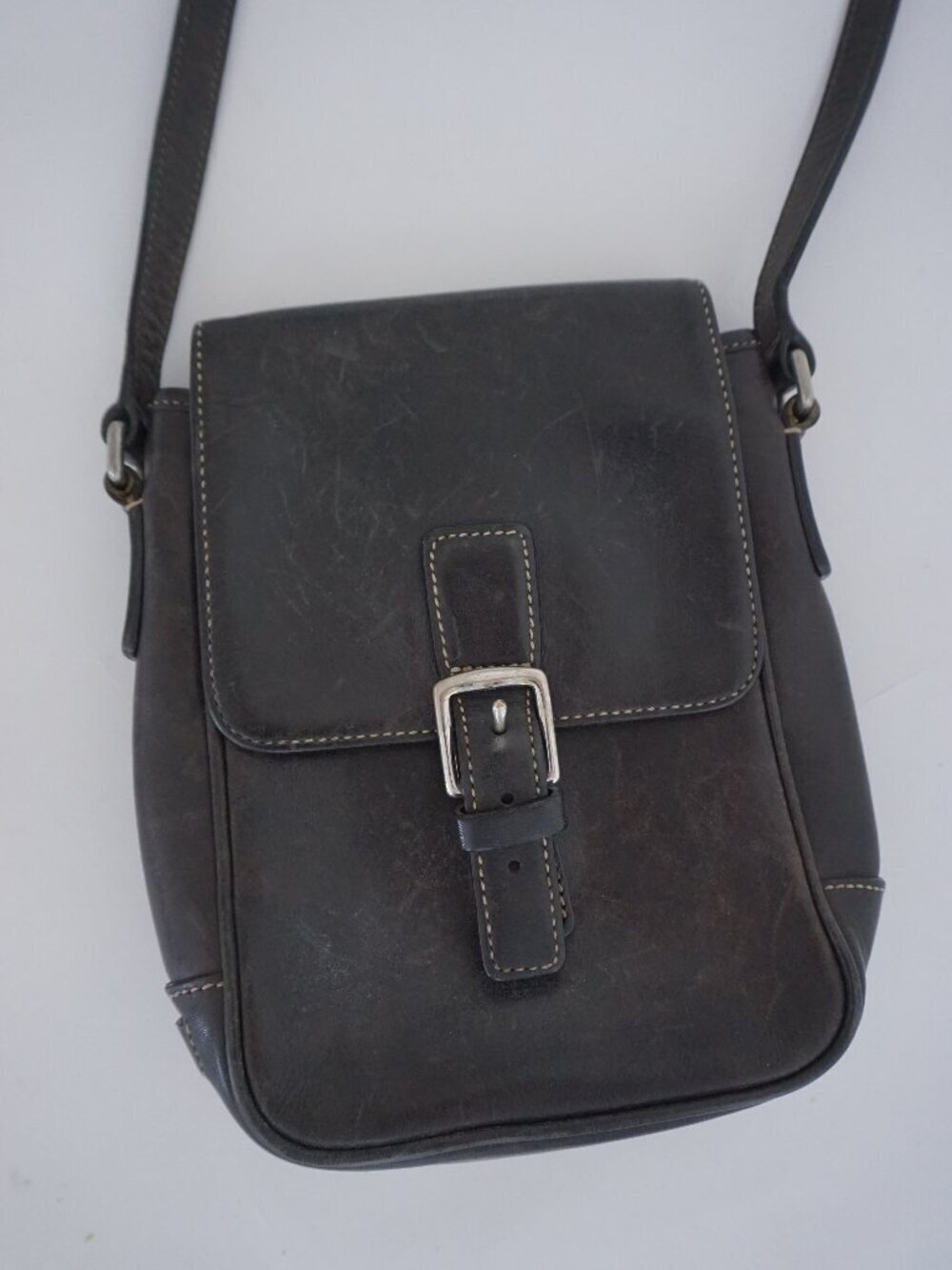 Vintage Coach 7775 Black Leather Buckle Flap Crossbody Structured Shoulder Bag - Picture 3 of 16